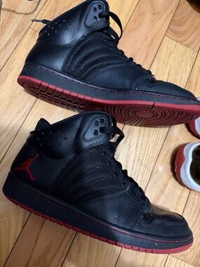Nike Black and Red High-Top Basketball Sneakers